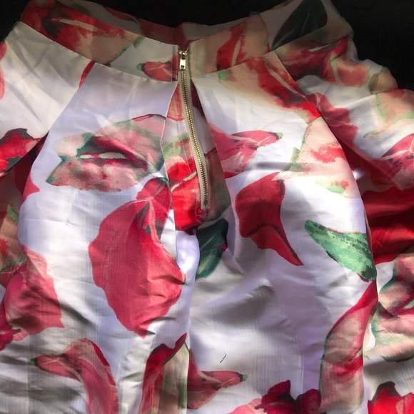 NWT Floral flared out skirt by Trac size S - Picture 2 of 4